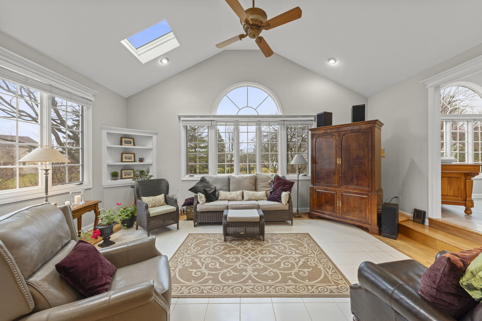 3208 Plantation Court, Naperville, IL 60564