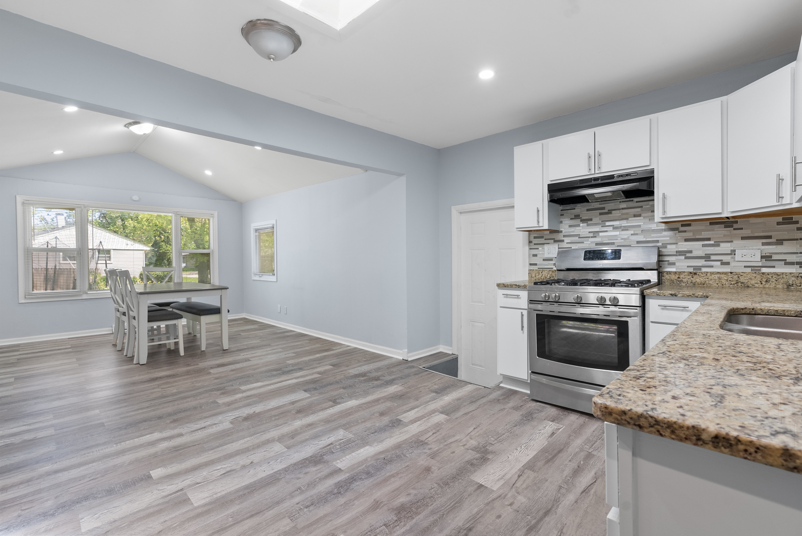 15503 Cherry Street, South Holland, IL 60473