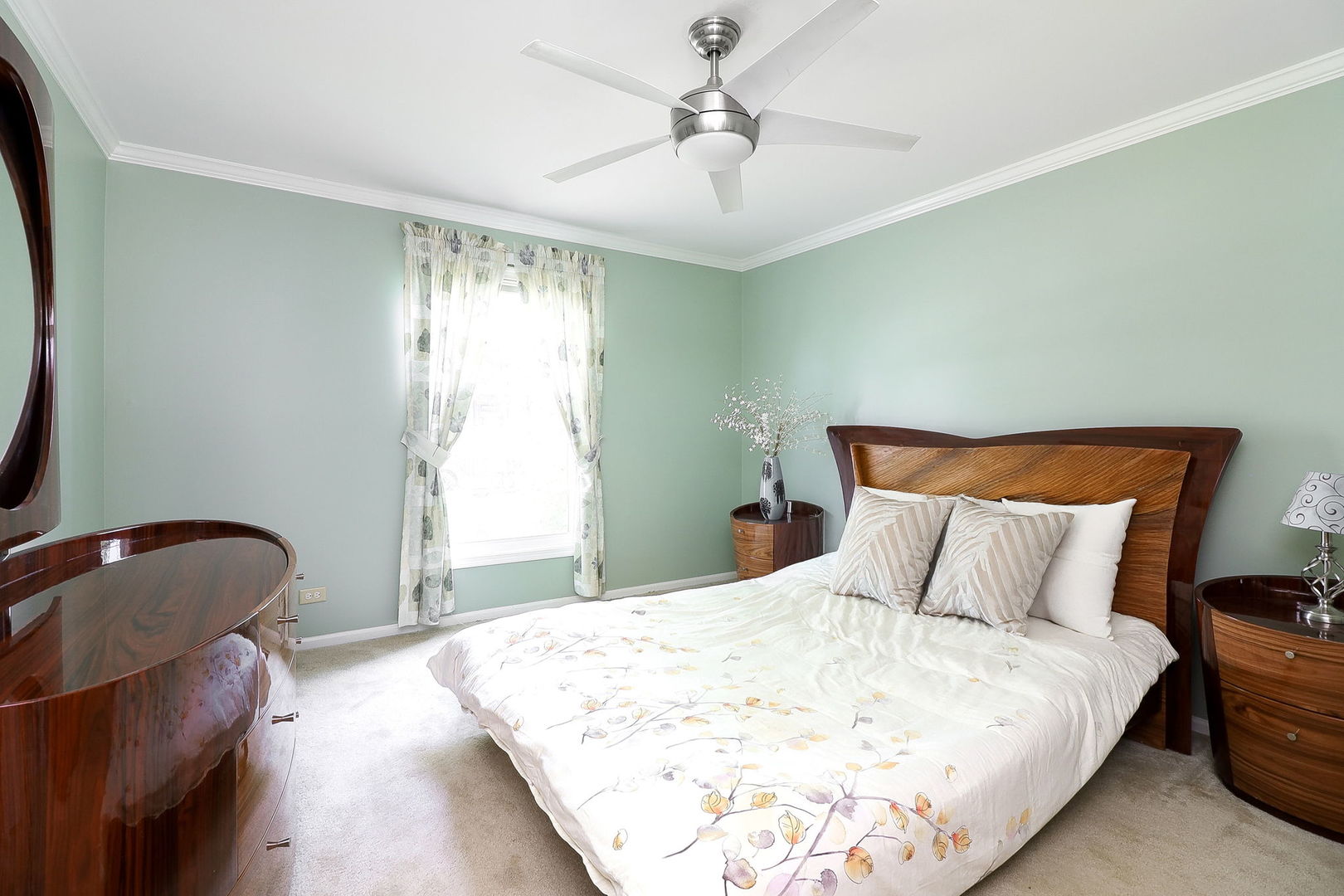 2169 Sunderland Court #101B, Naperville, IL 60565