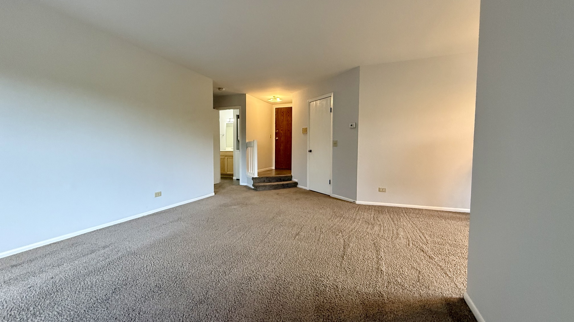 1501 Raymond Drive #204, Naperville, IL 60563