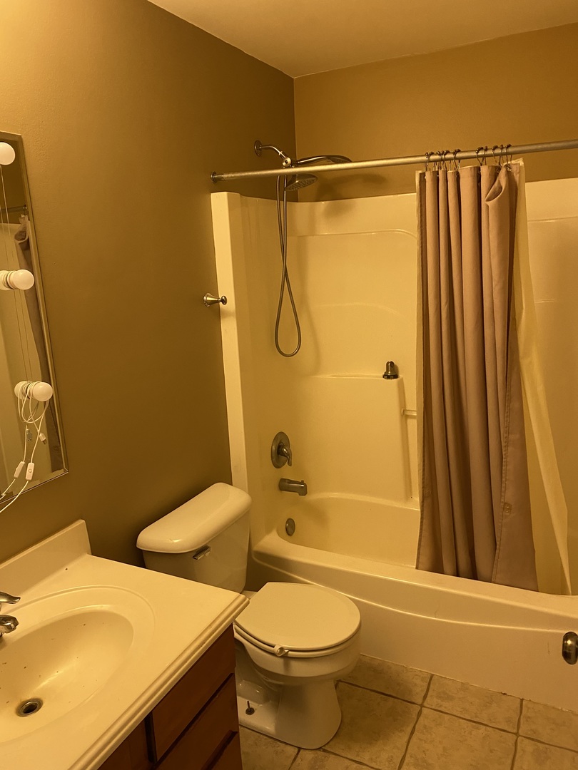 496 Majestic Lane, Oswego, IL 60543