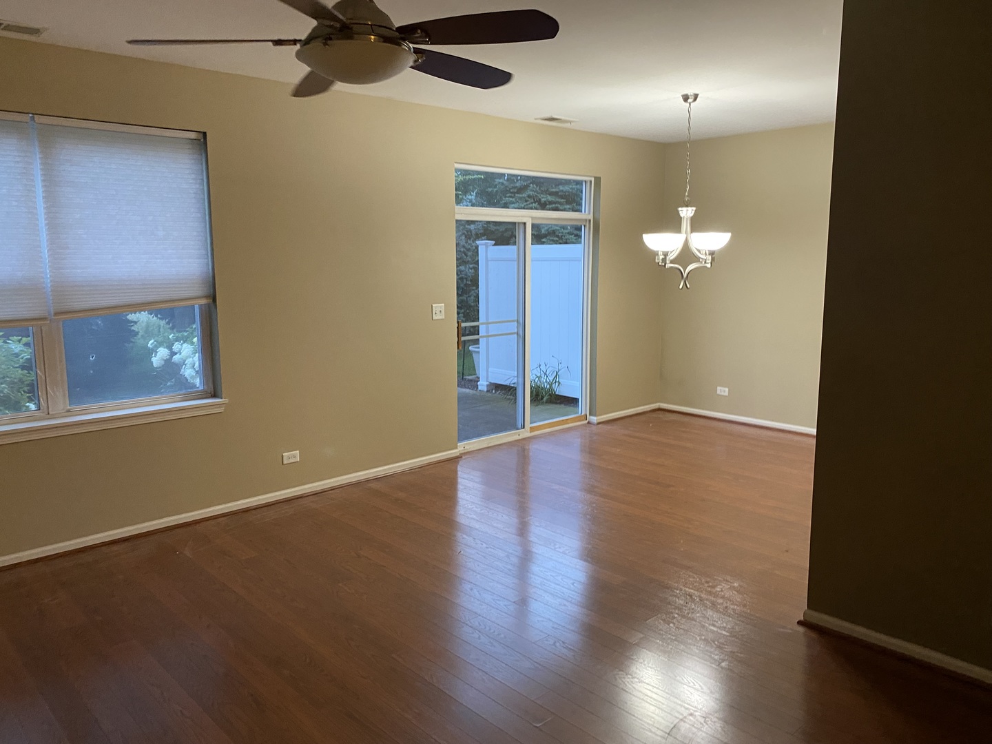 496 Majestic Lane, Oswego, IL 60543