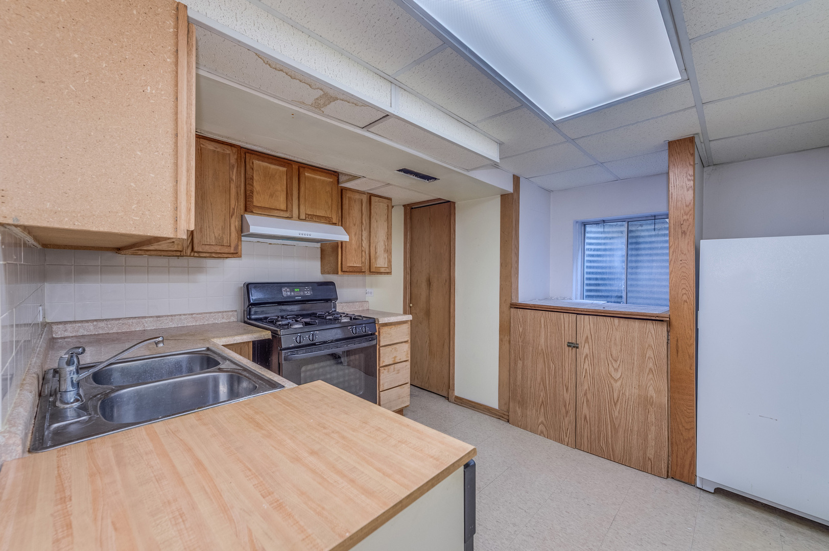 1825 W Sherry Lane, Addison, IL 60101