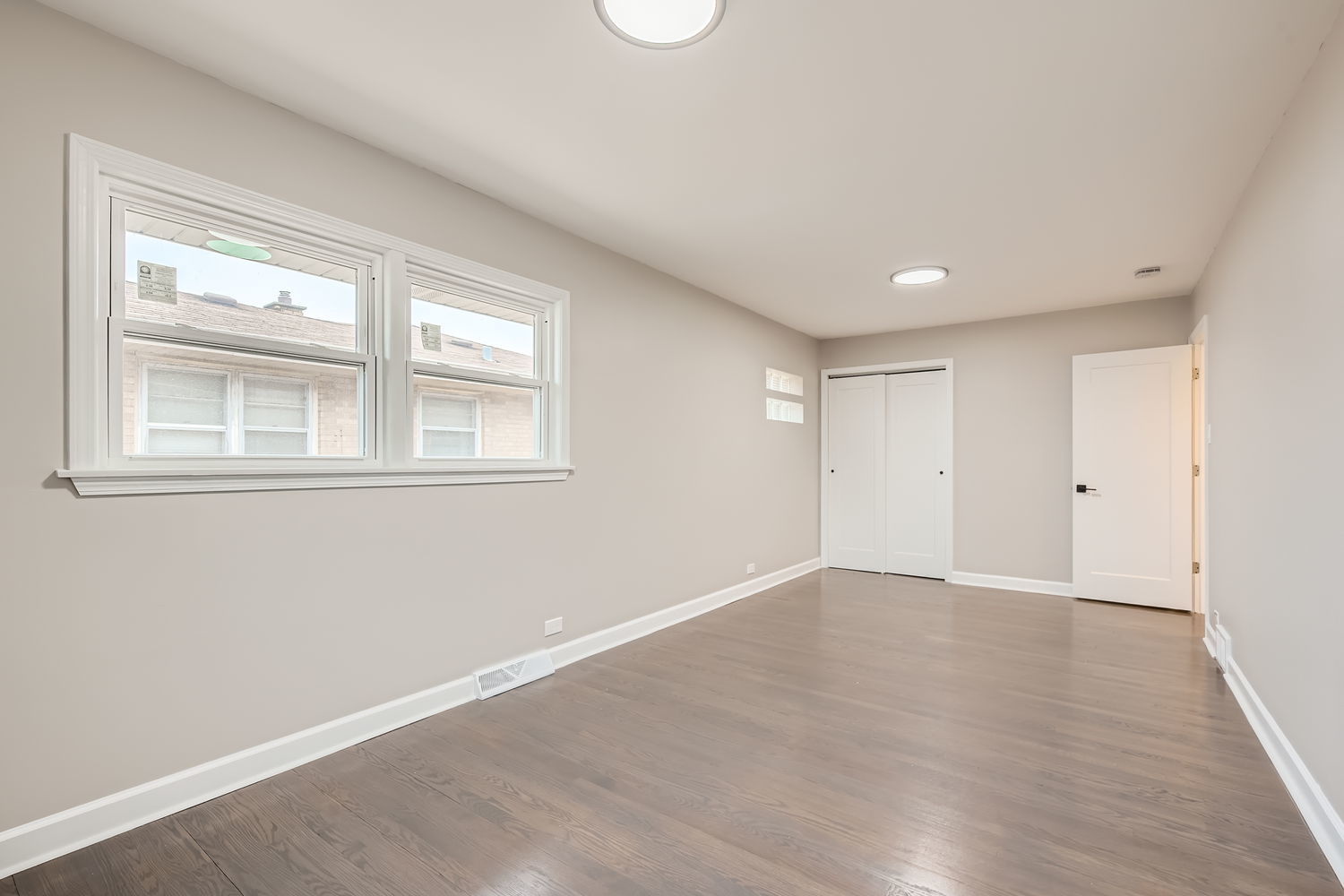 1012 E 162nd Place, South Holland, IL 60473