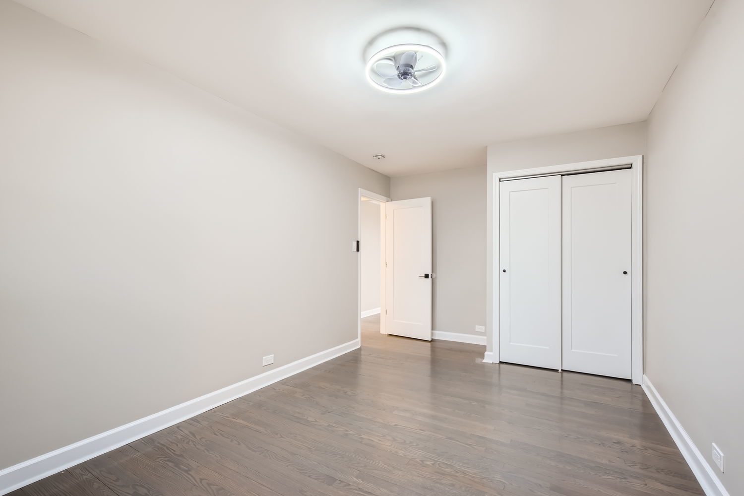 1012 E 162nd Place, South Holland, IL 60473