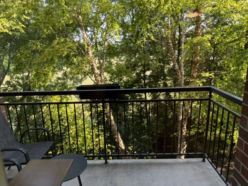 3401 N Carriageway Drive #307, Arlington Heights, IL 60004