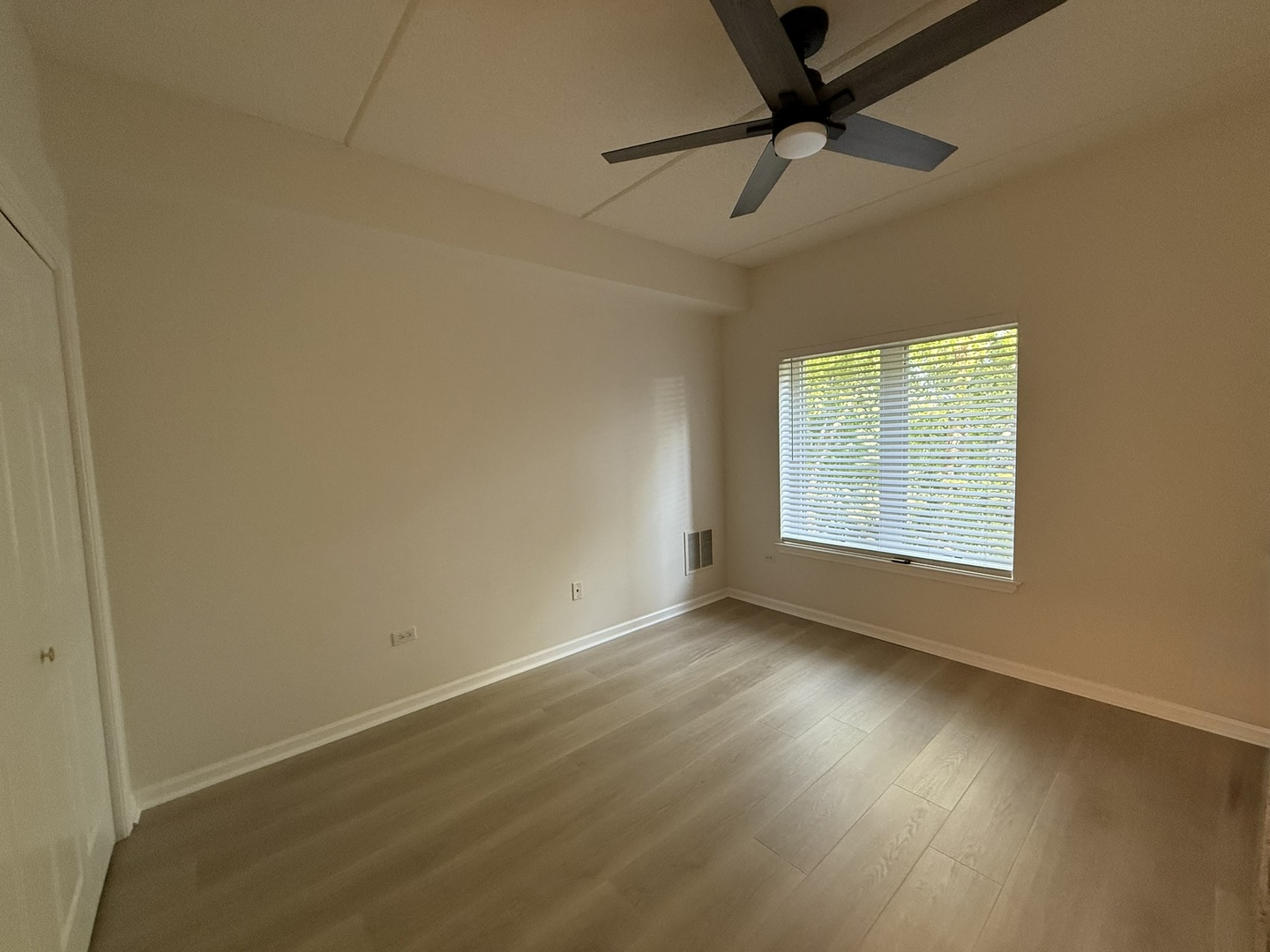 3401 N Carriageway Drive #307, Arlington Heights, IL 60004