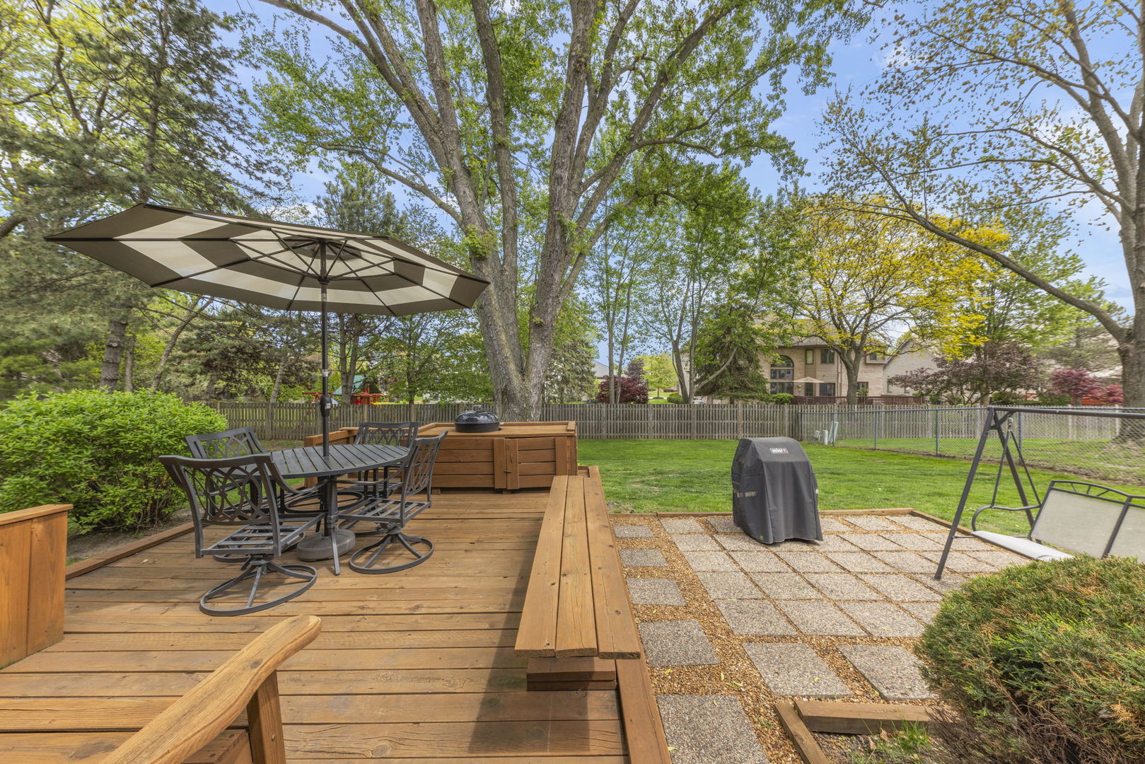 215 Lynbrook Drive, Bloomingdale, IL 60108