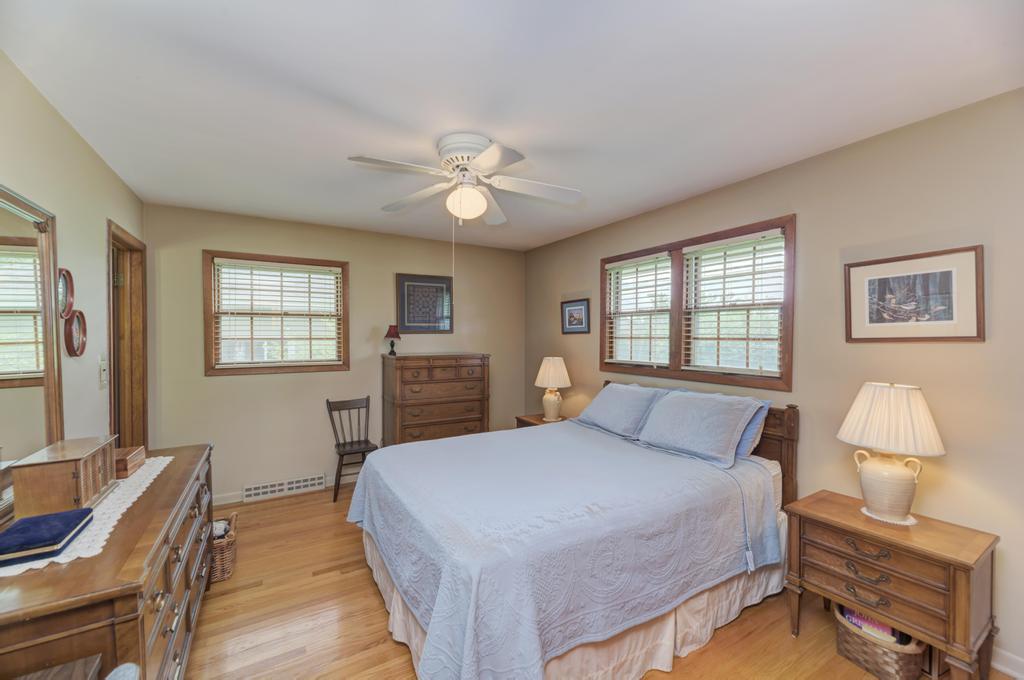 1408 E Evergreen Street, Wheaton, IL 60187