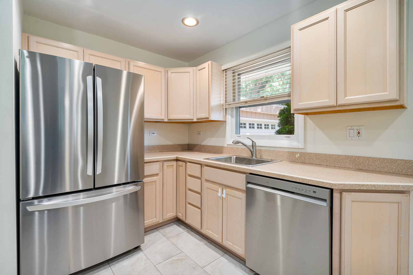 11S047 PALISADES Road, Burr Ridge, IL 60527