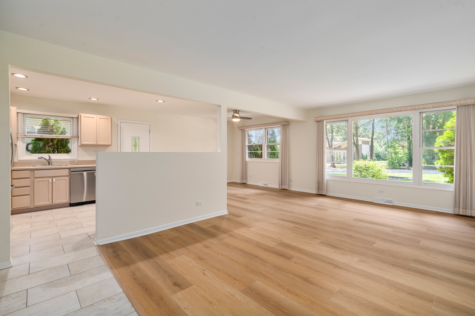 11S047 PALISADES Road, Burr Ridge, IL 60527