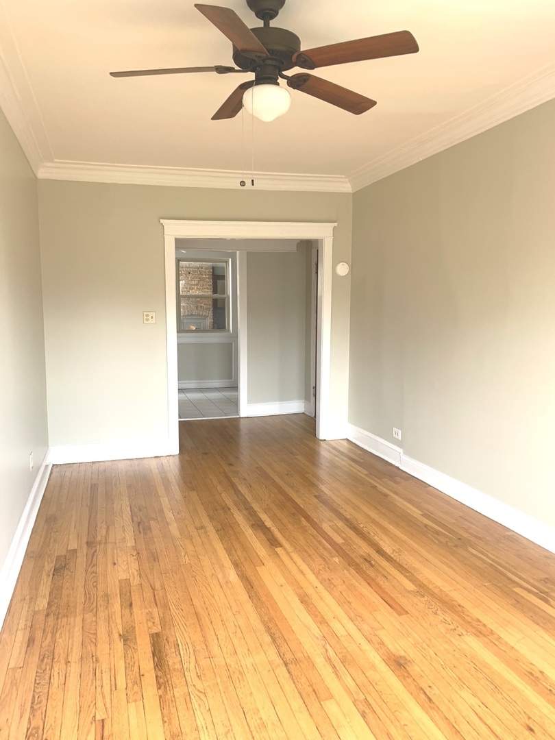 838 W Sunnyside Avenue #3W, Chicago, IL 60640