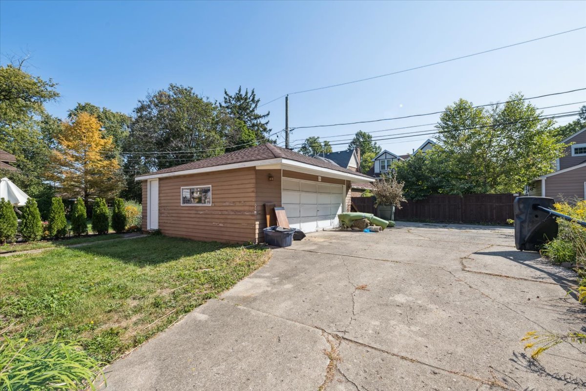 1009 S Washington Avenue, Park Ridge, IL 60068