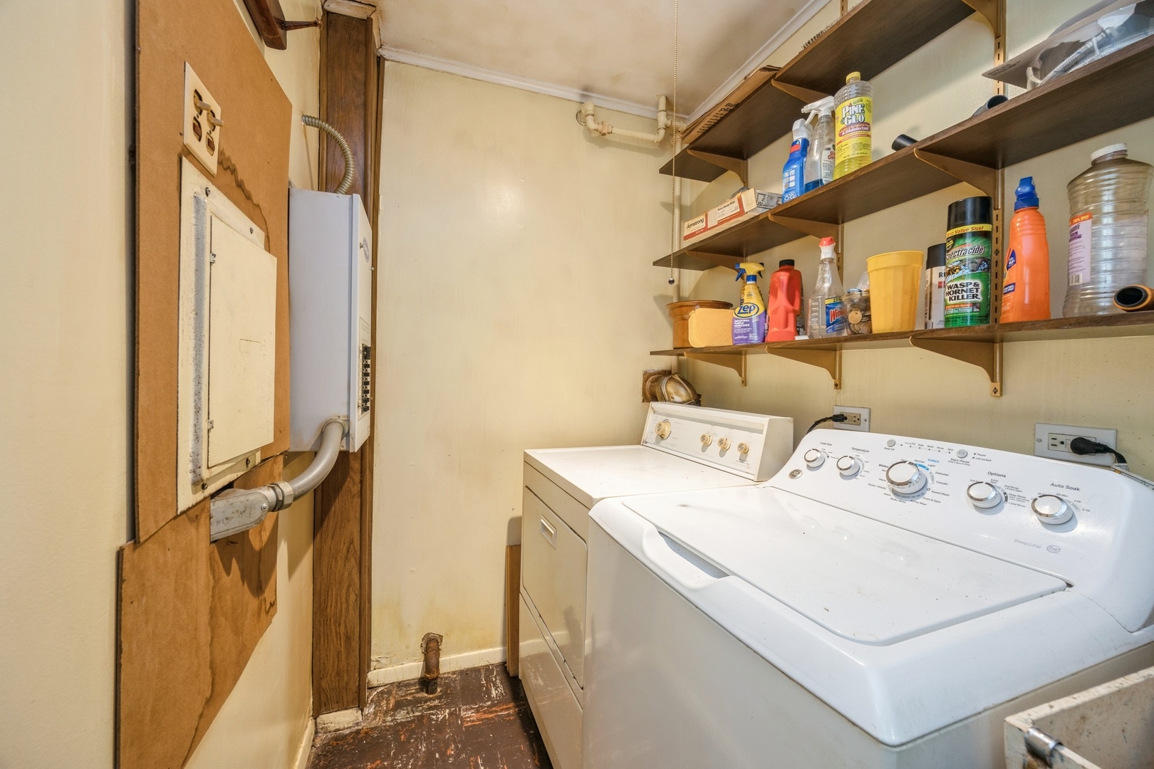6131 S BRAINARD Avenue, Countryside, IL 60525