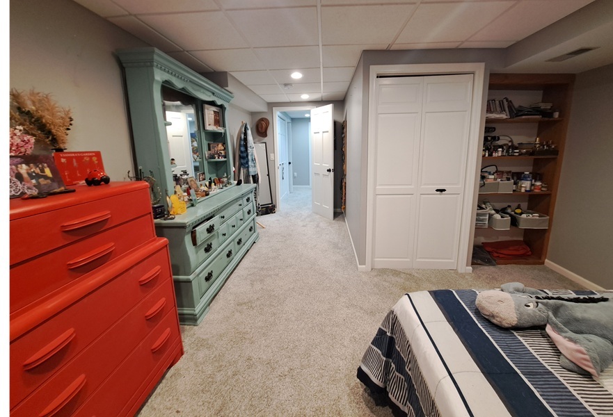 135 Thornhill Farm Lane, St. Charles, IL 60175