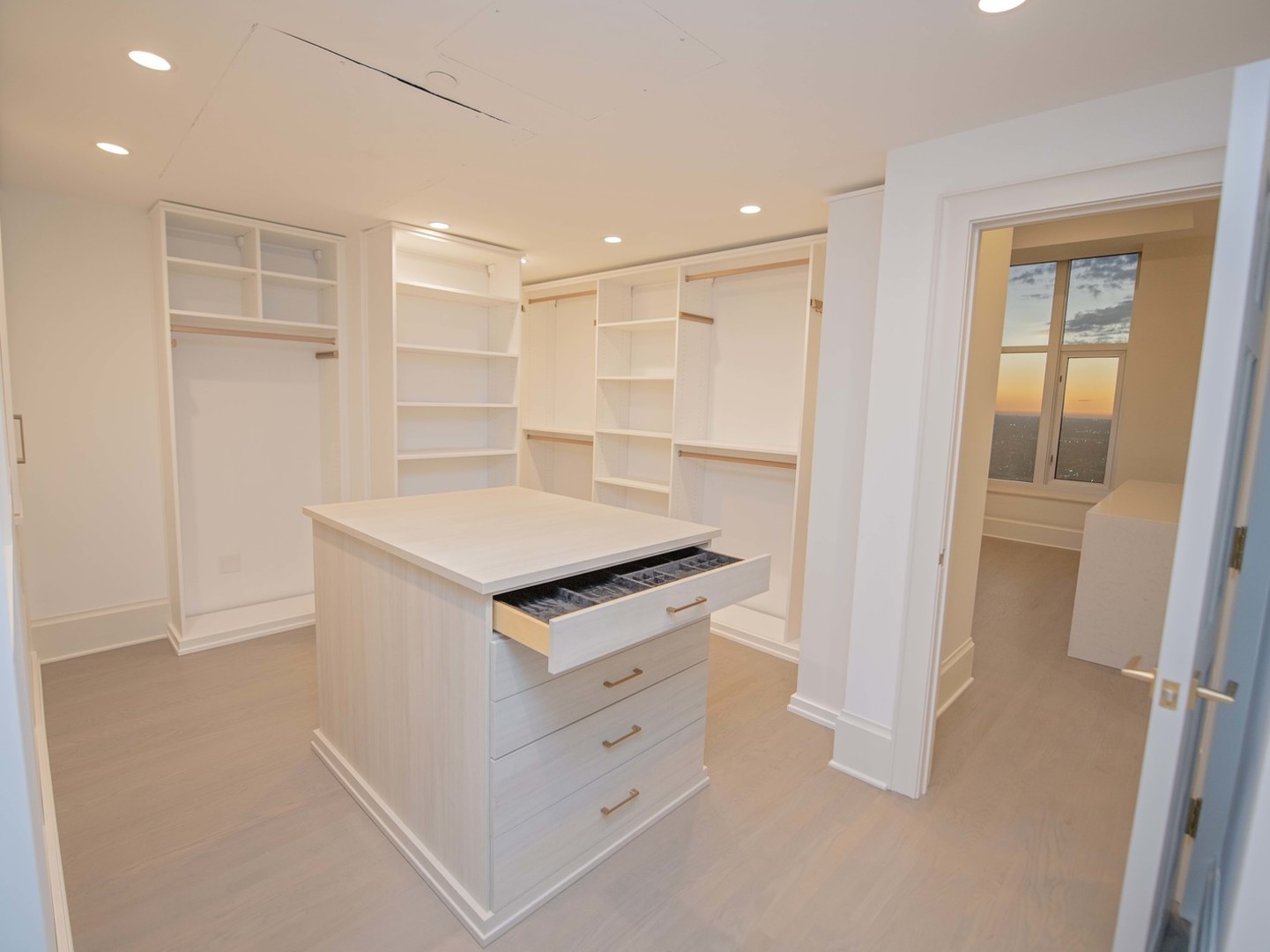 132 E Delaware Place #6205-07, Chicago, IL 60611