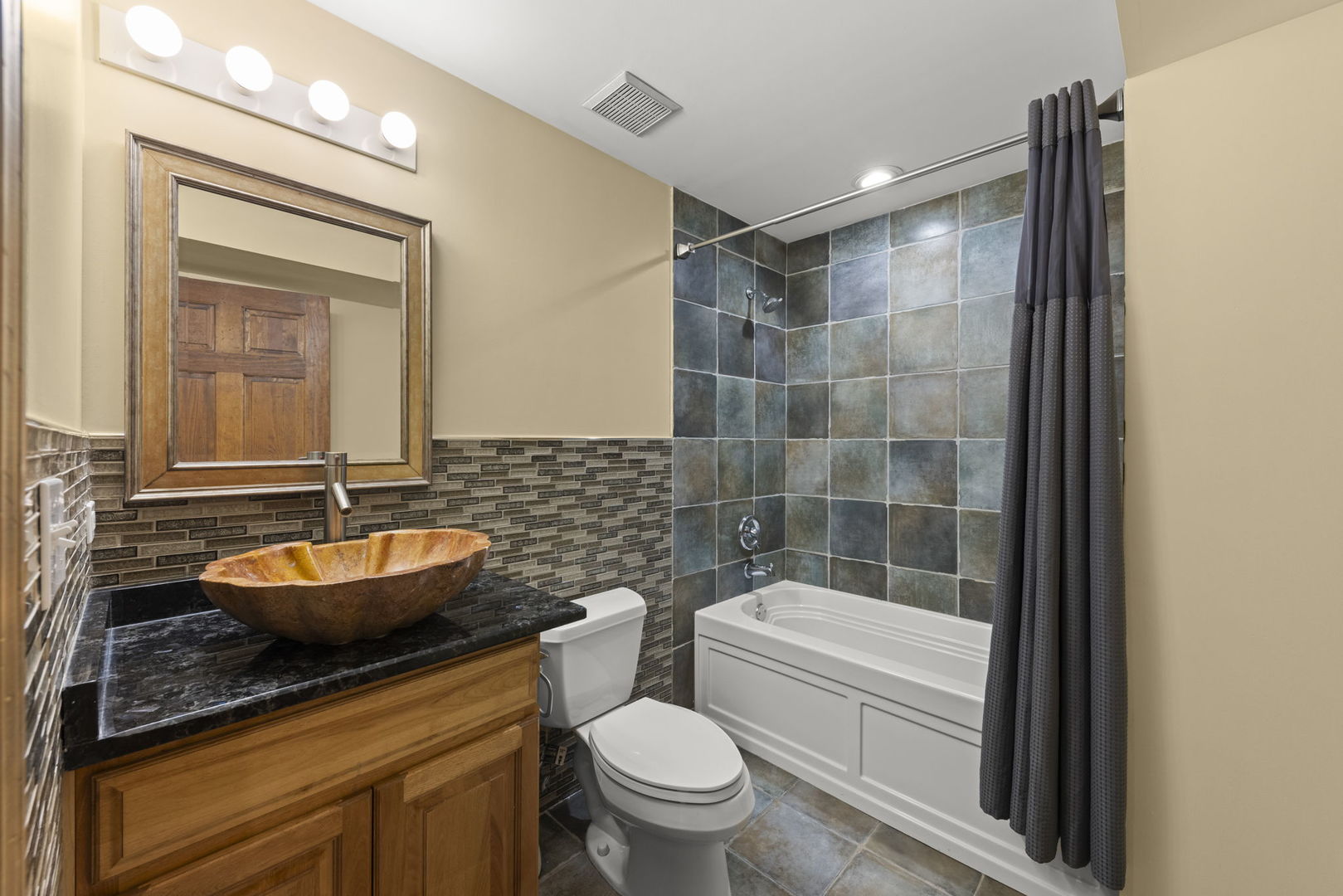 1161 Gavin Court, Lake Forest, IL 60045