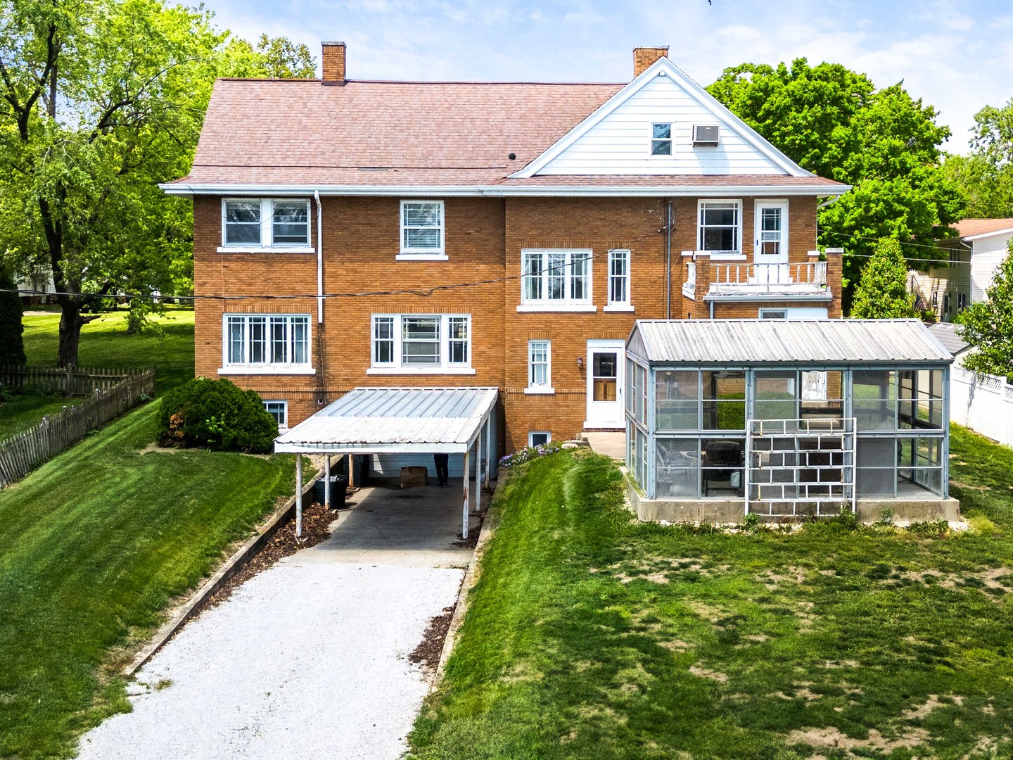 546 Elmwood Court, El Paso, IL 61738