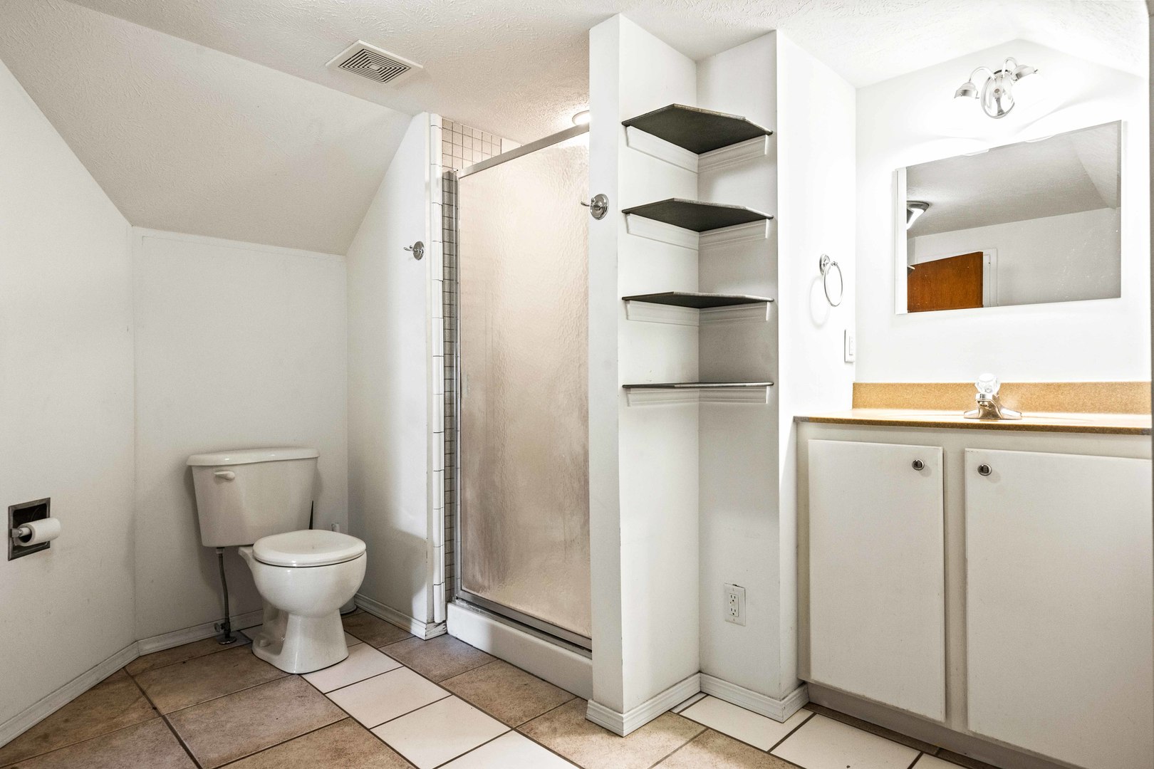 546 Elmwood Court, El Paso, IL 61738