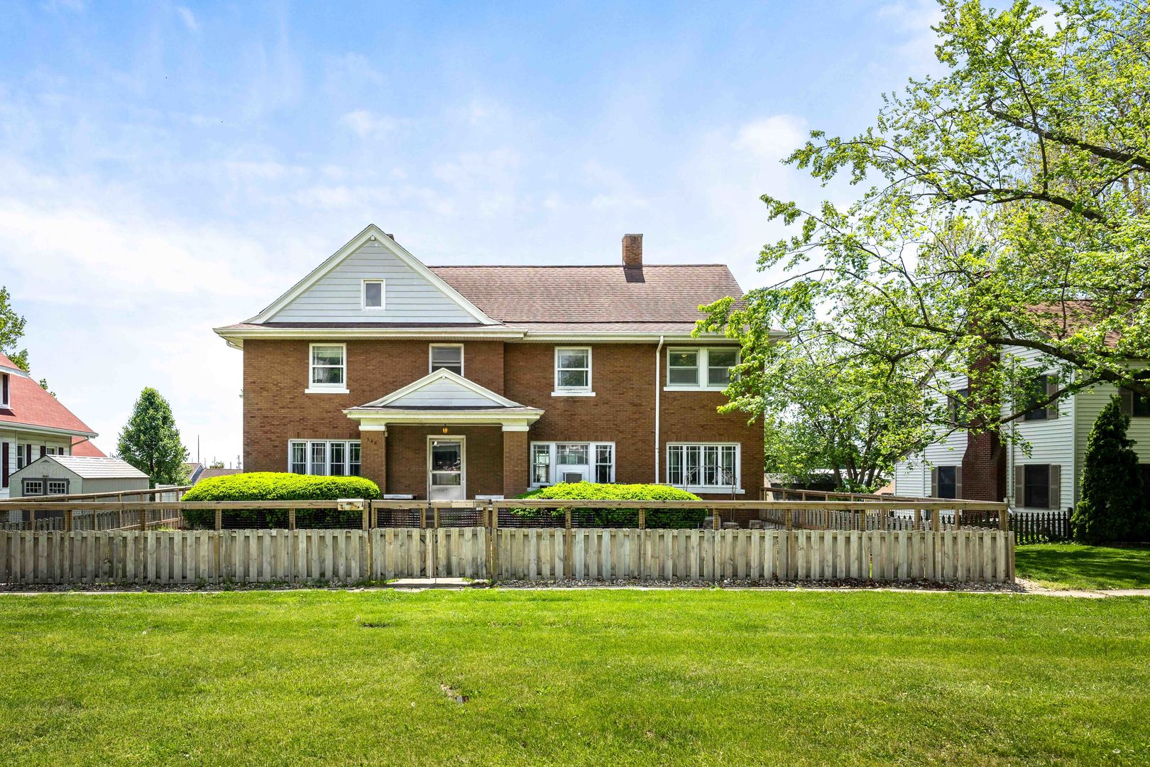 546 Elmwood Court, El Paso, IL 61738