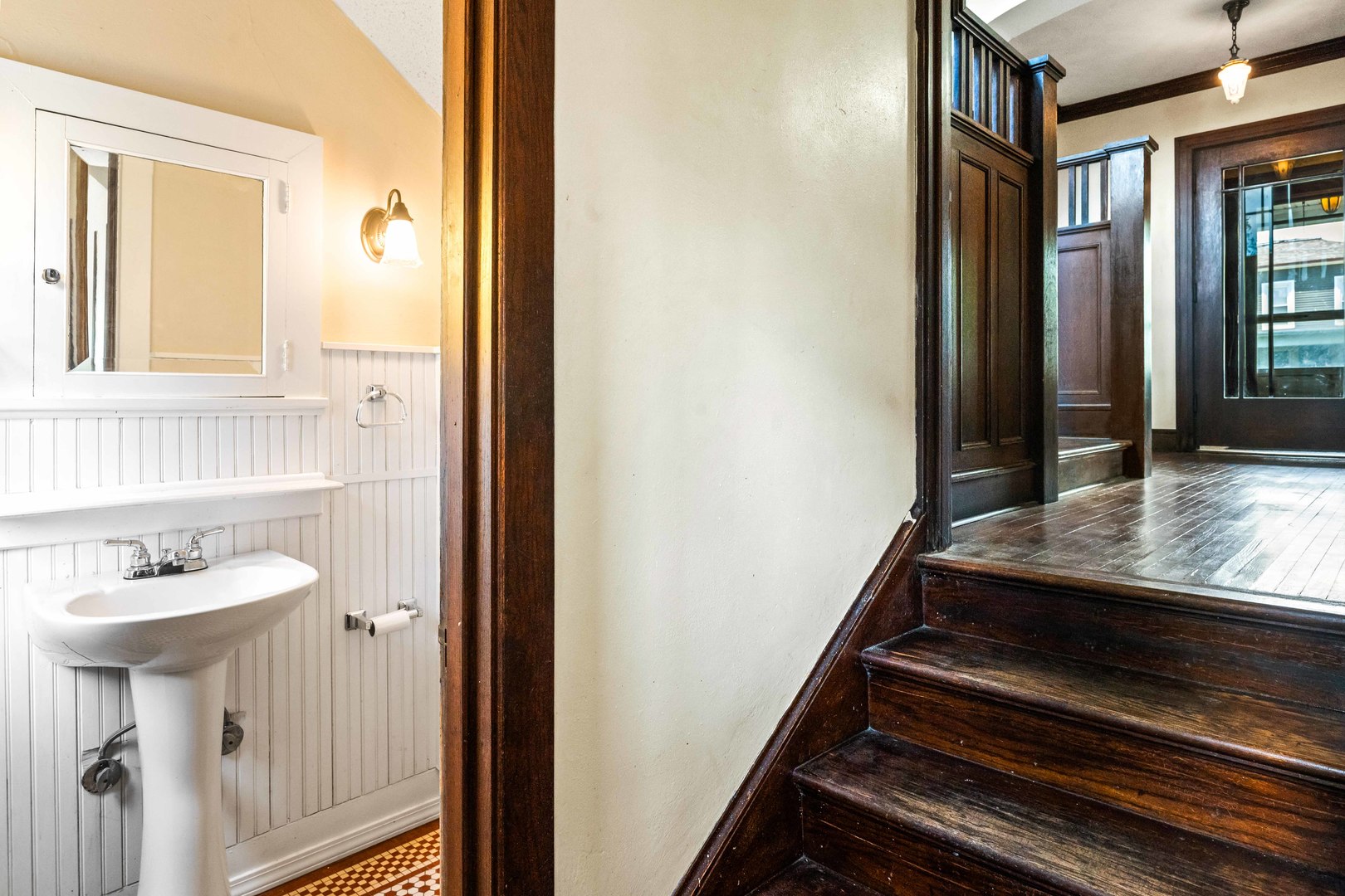 546 Elmwood Court, El Paso, IL 61738