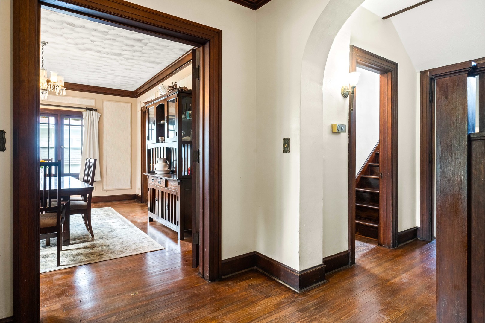 546 Elmwood Court, El Paso, IL 61738