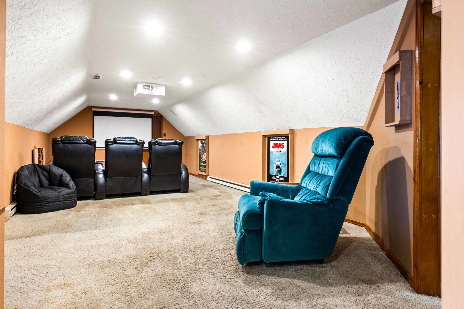 546 Elmwood Court, El Paso, IL 61738