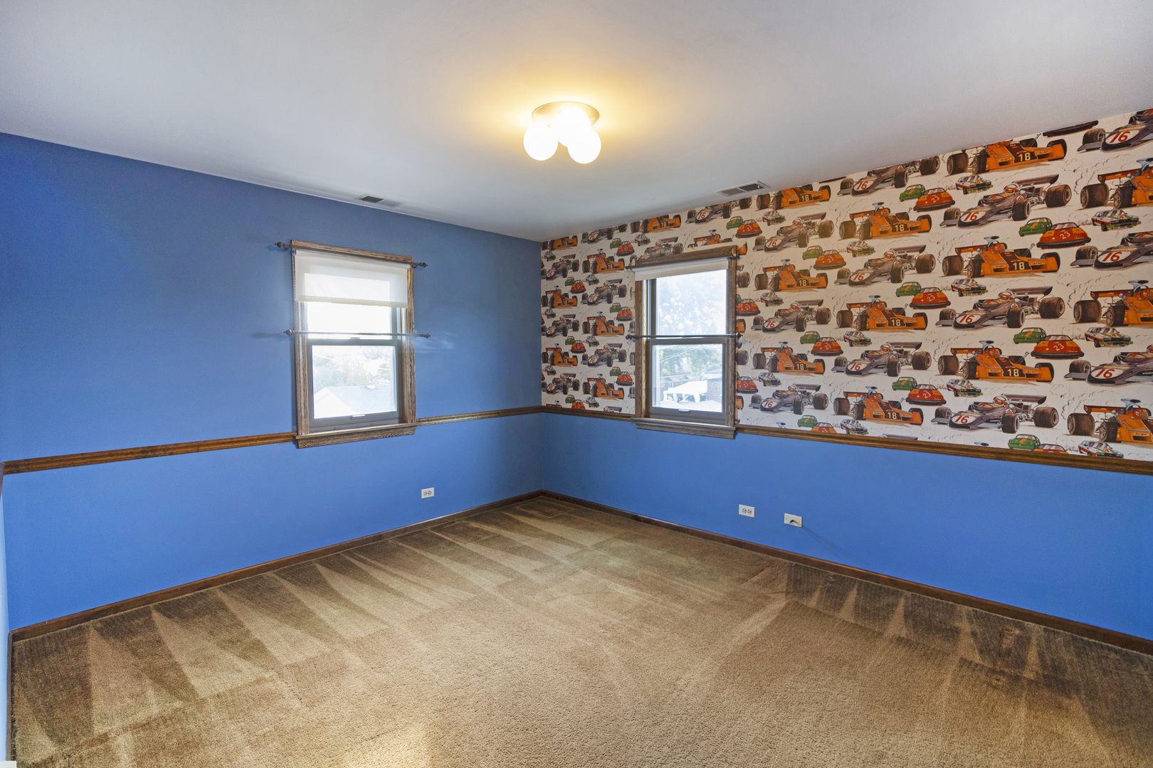 11157 Shaw Street, Westchester, IL 60154