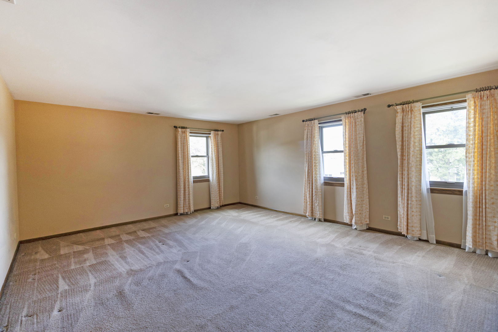 11157 Shaw Street, Westchester, IL 60154