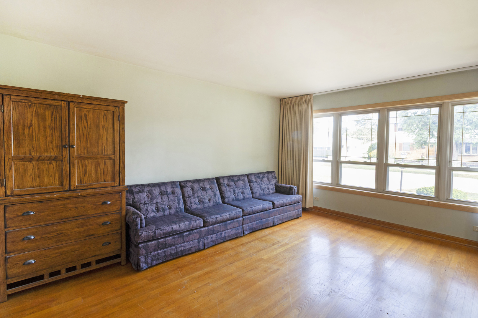 11157 Shaw Street, Westchester, IL 60154