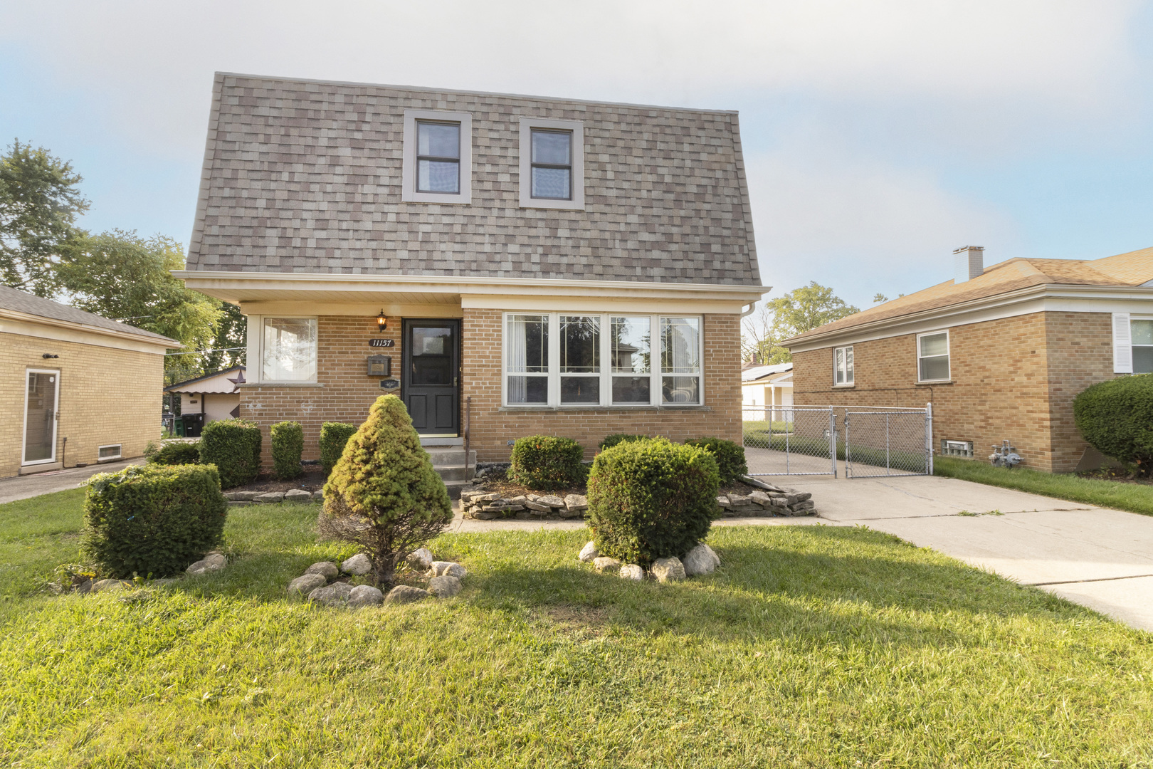 11157 Shaw Street, Westchester, IL 60154
