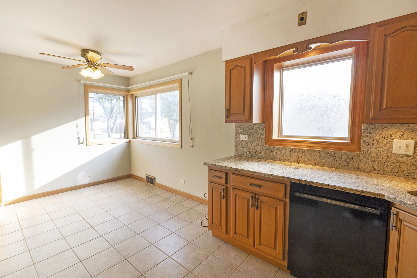 11157 Shaw Street, Westchester, IL 60154