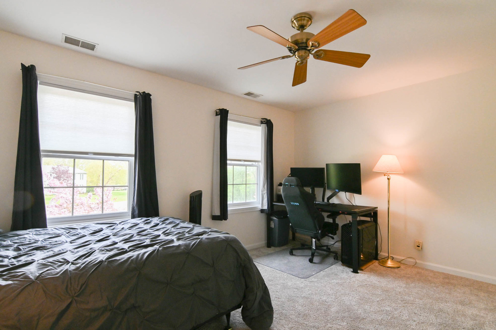 14445 W Walden Lane, Wadsworth, IL 60083