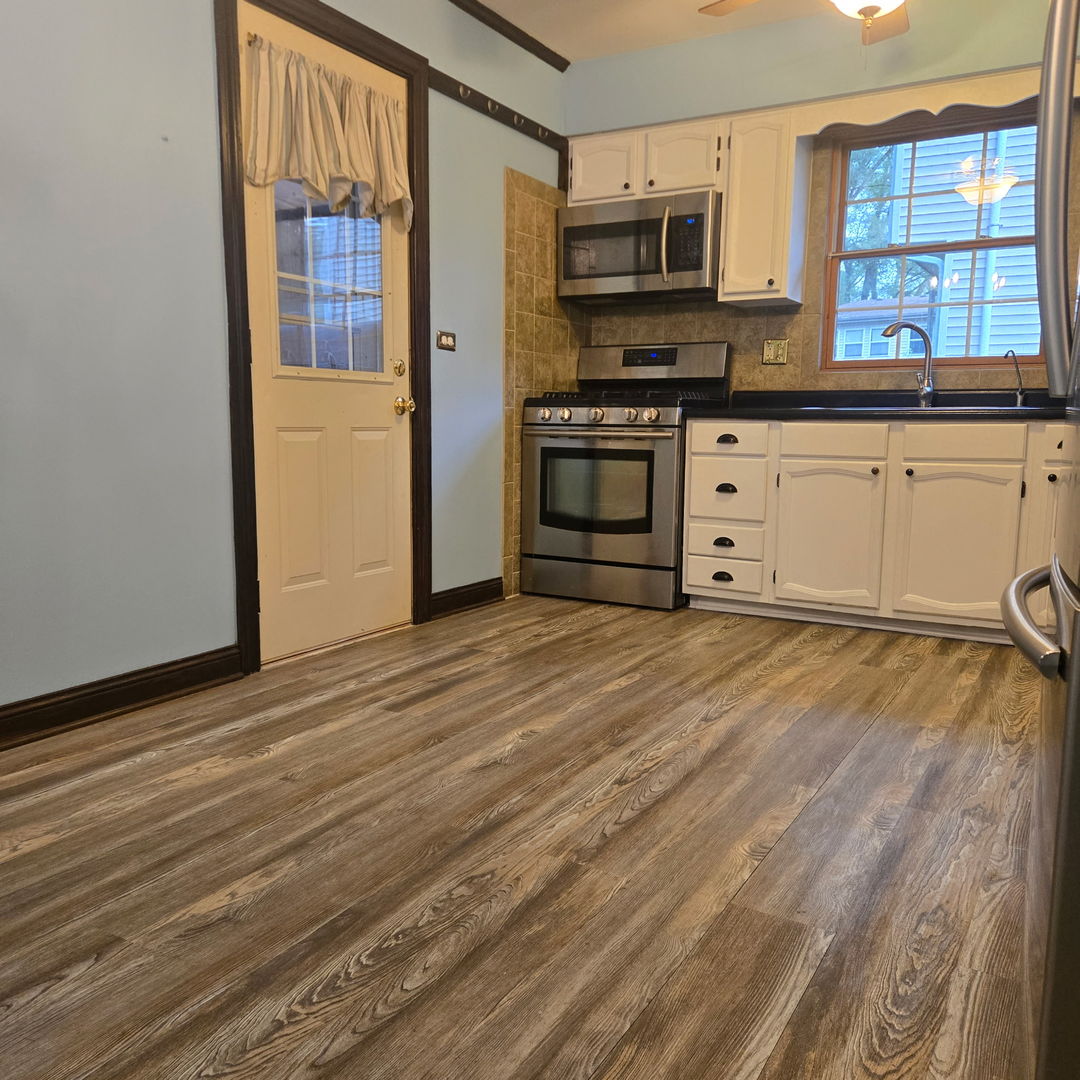 2810 Brentwood Lane, McHenry, IL 60050