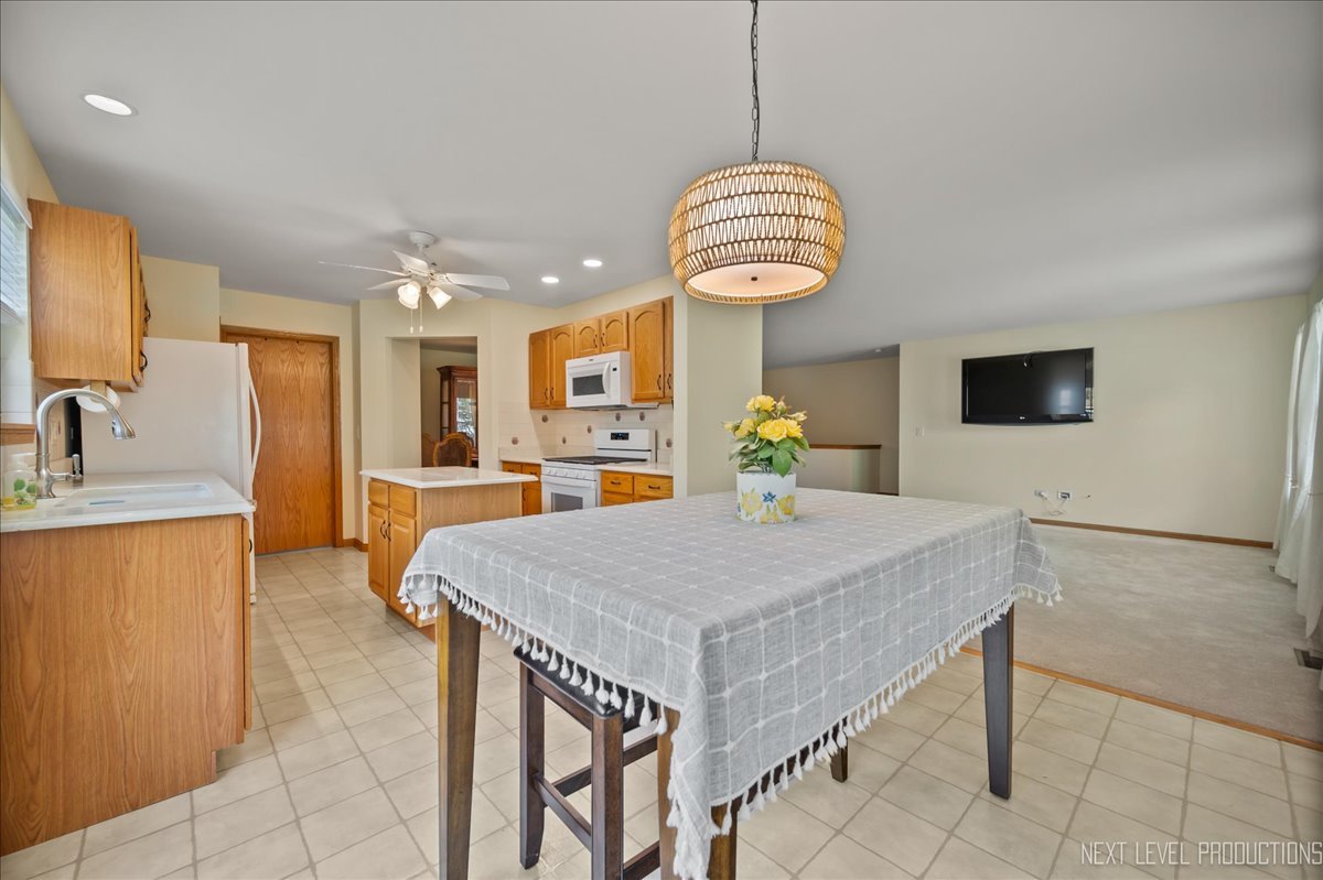 513 Coventry Court, Oswego, IL 60543