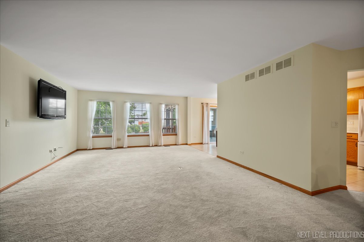 513 Coventry Court, Oswego, IL 60543