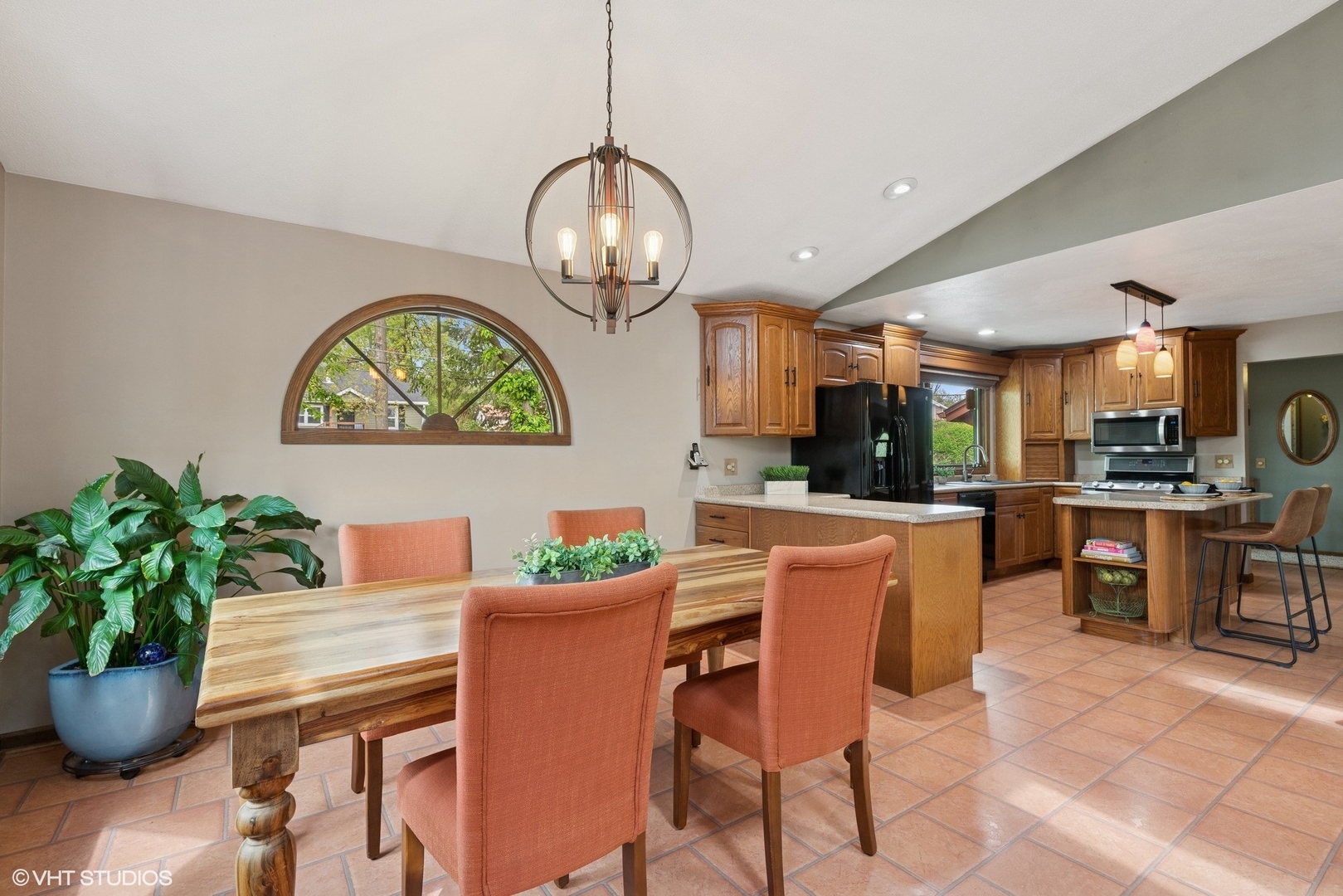 32899 N Battershall Road, Grayslake, IL 60030