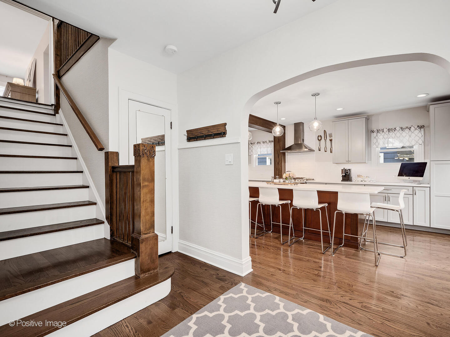 727 N CATHERINE Avenue, La Grange Park, IL 60526
