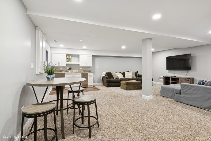 816 S Spring Road, Elmhurst, IL 60126