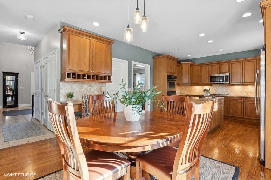 816 S Spring Road, Elmhurst, IL 60126