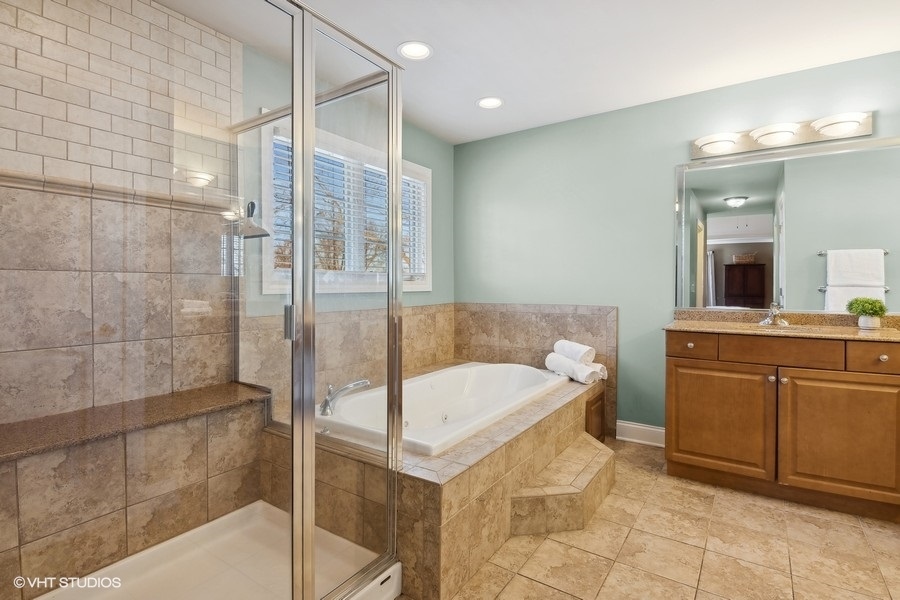 816 S Spring Road, Elmhurst, IL 60126