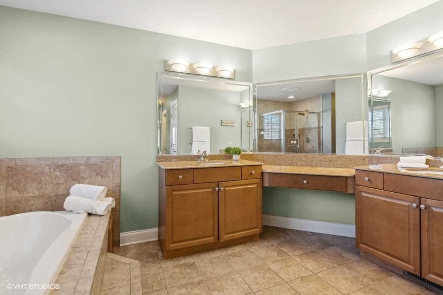 816 S Spring Road, Elmhurst, IL 60126