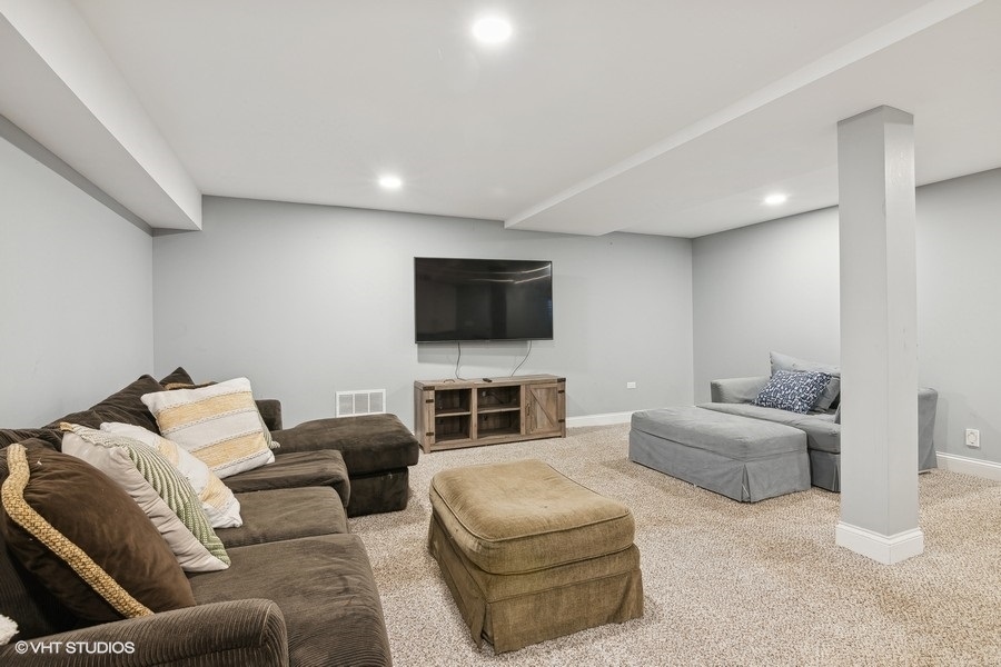 816 S Spring Road, Elmhurst, IL 60126