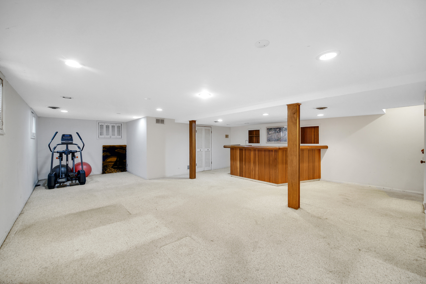 32381 N Forest Drive, Grayslake, IL 60030