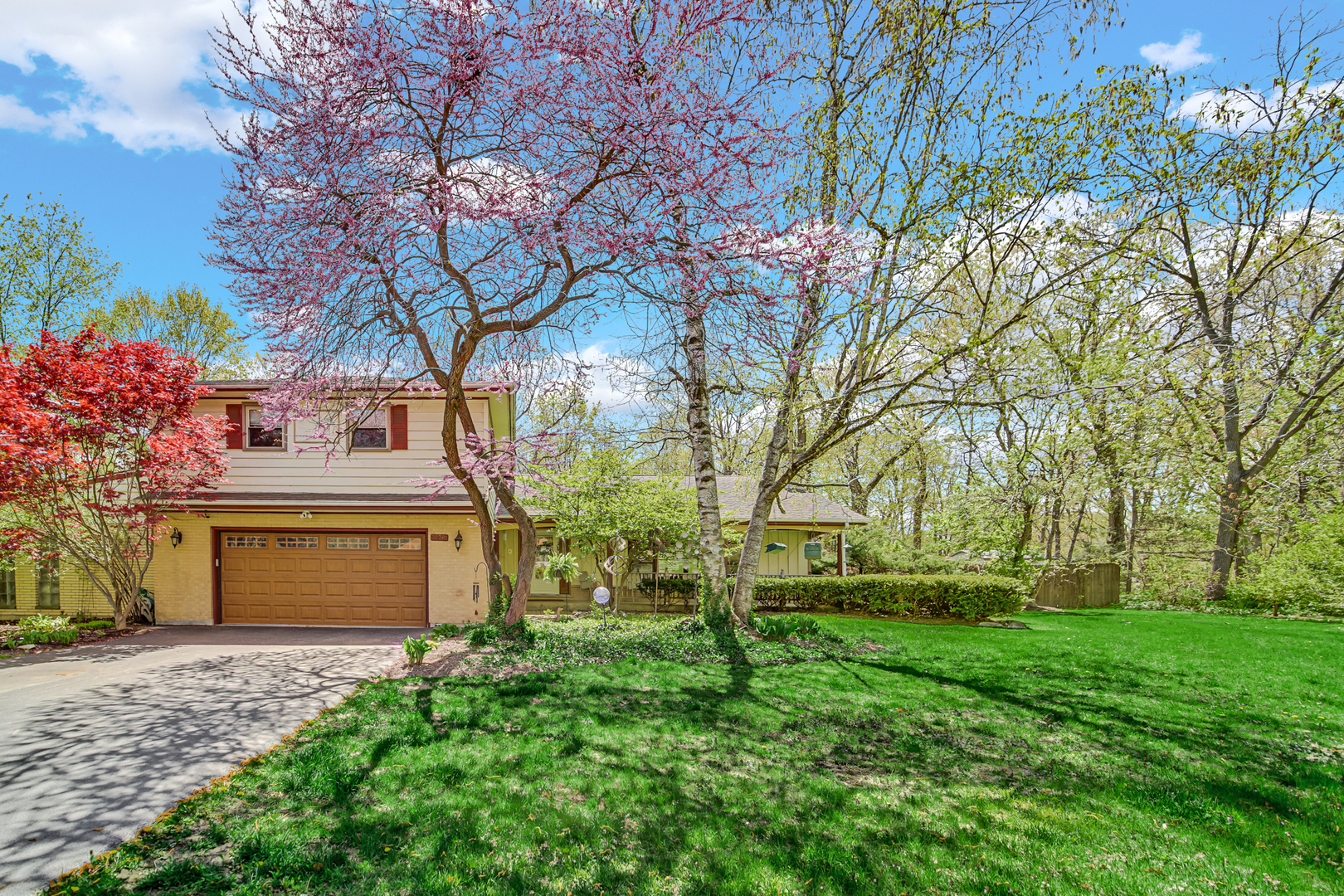 32381 N Forest Drive, Grayslake, IL 60030
