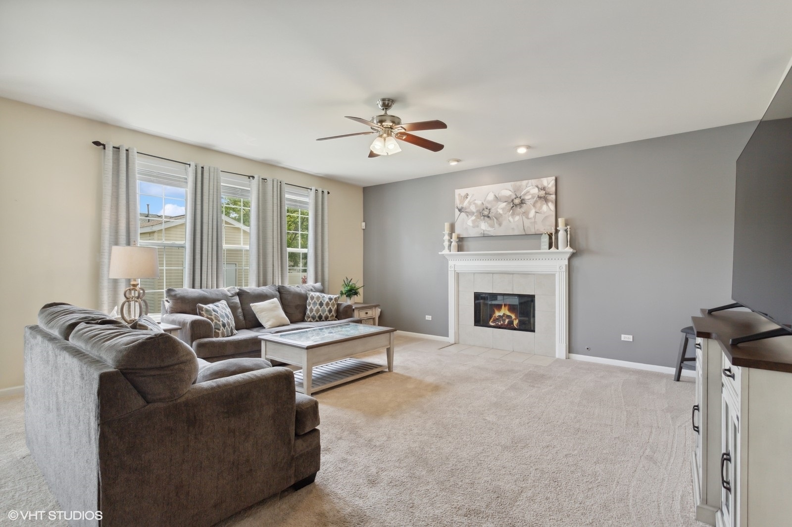 1701 Wintercrest Lane, Shorewood, IL 60404
