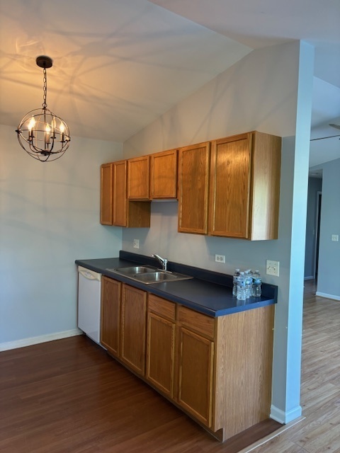 1286 N Red Oak Circle #4, Round Lake Beach, IL 60073
