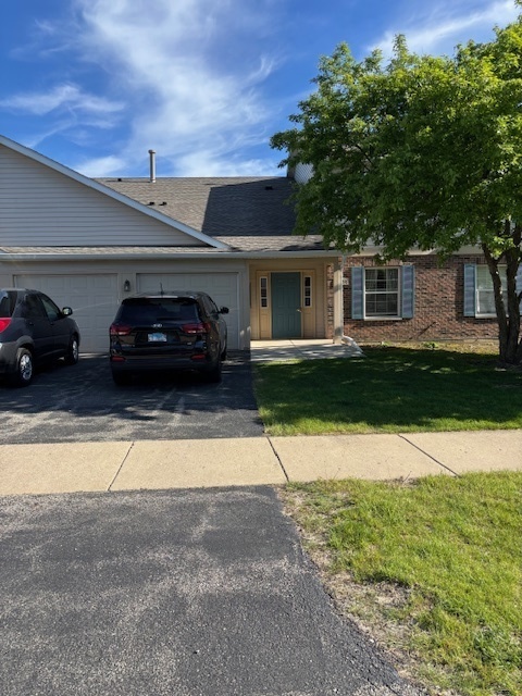 1286 N Red Oak Circle #4, Round Lake Beach, IL 60073