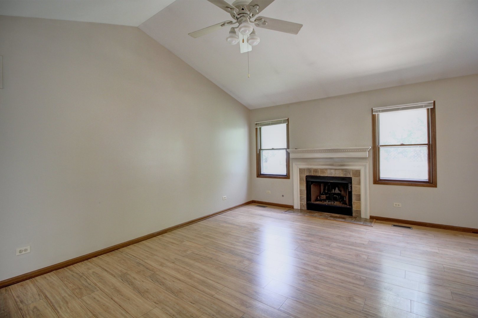 148 Sandalwood Lane, Bolingbrook, IL 60440