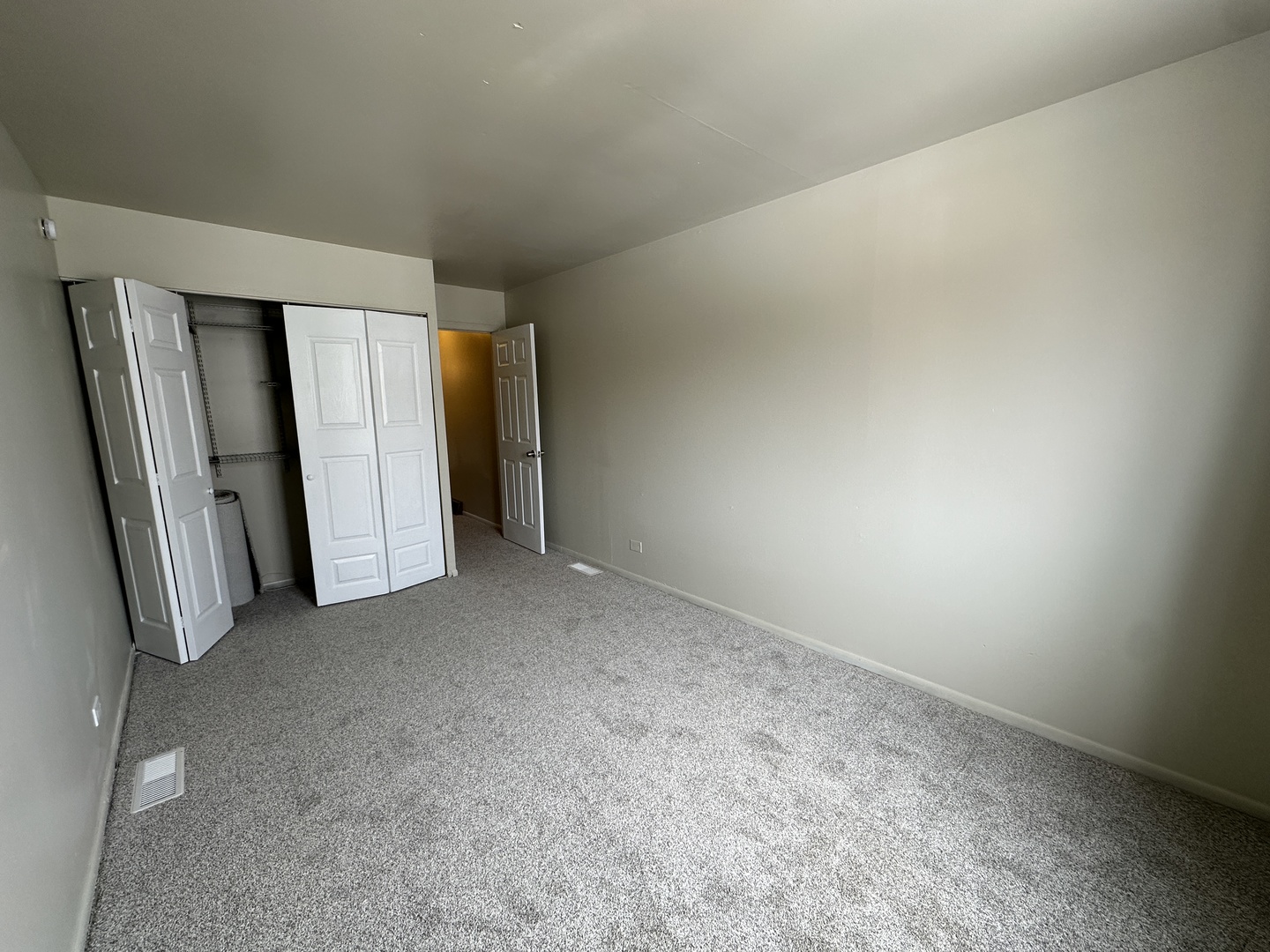 474 Meadow Green Lane #474, Round Lake Beach, IL 60073